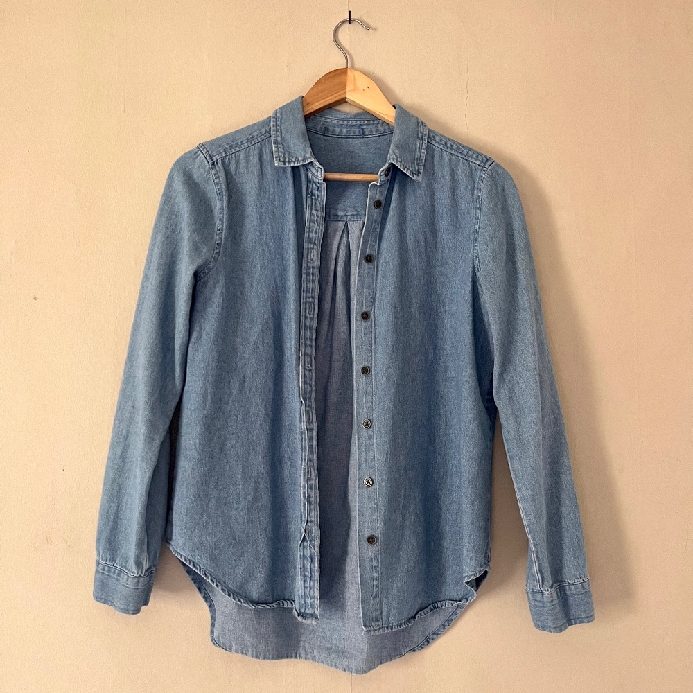 Womens XS Denim Button Down Long Sleeve